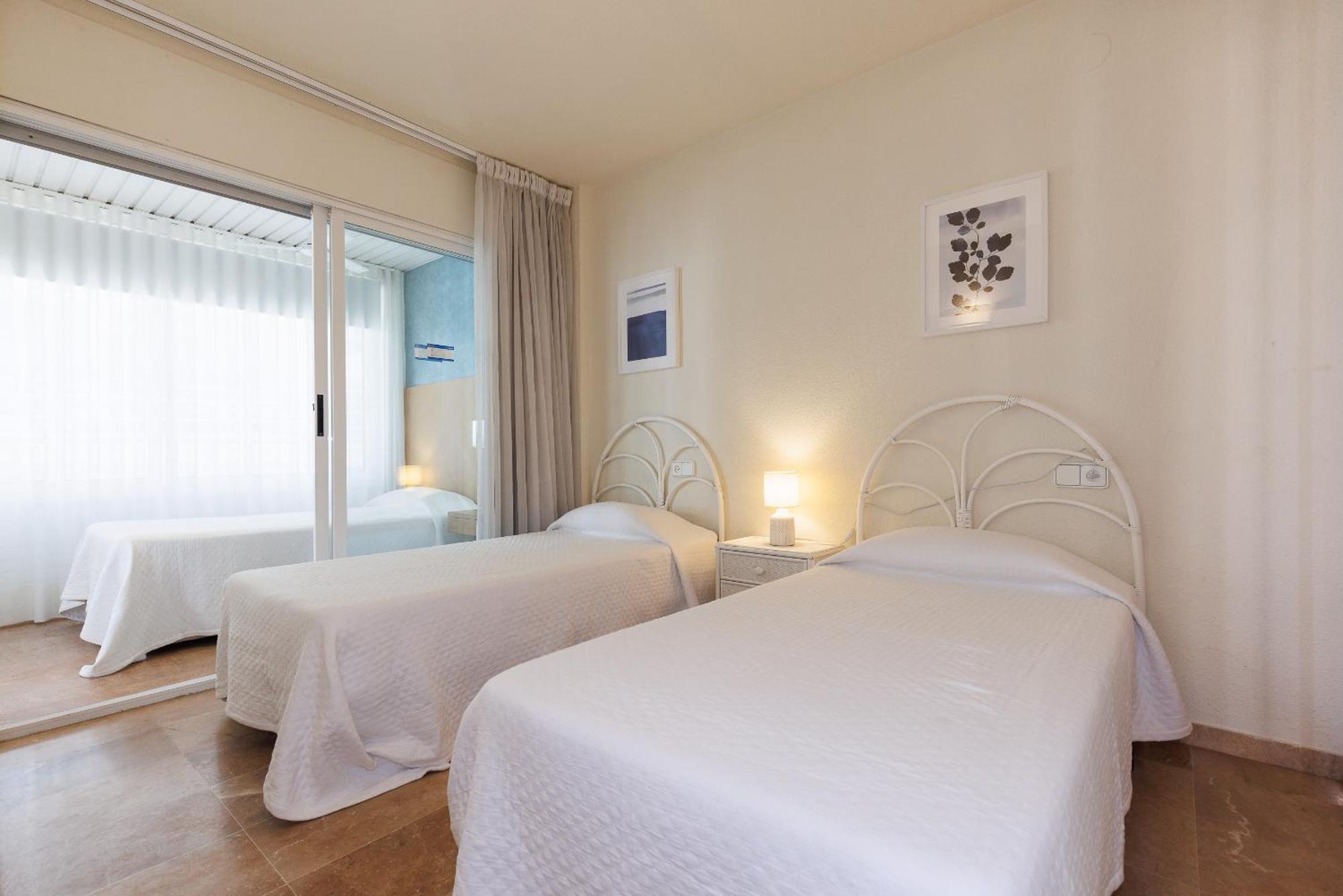 Uhc Center Apartments Salou Habitación foto