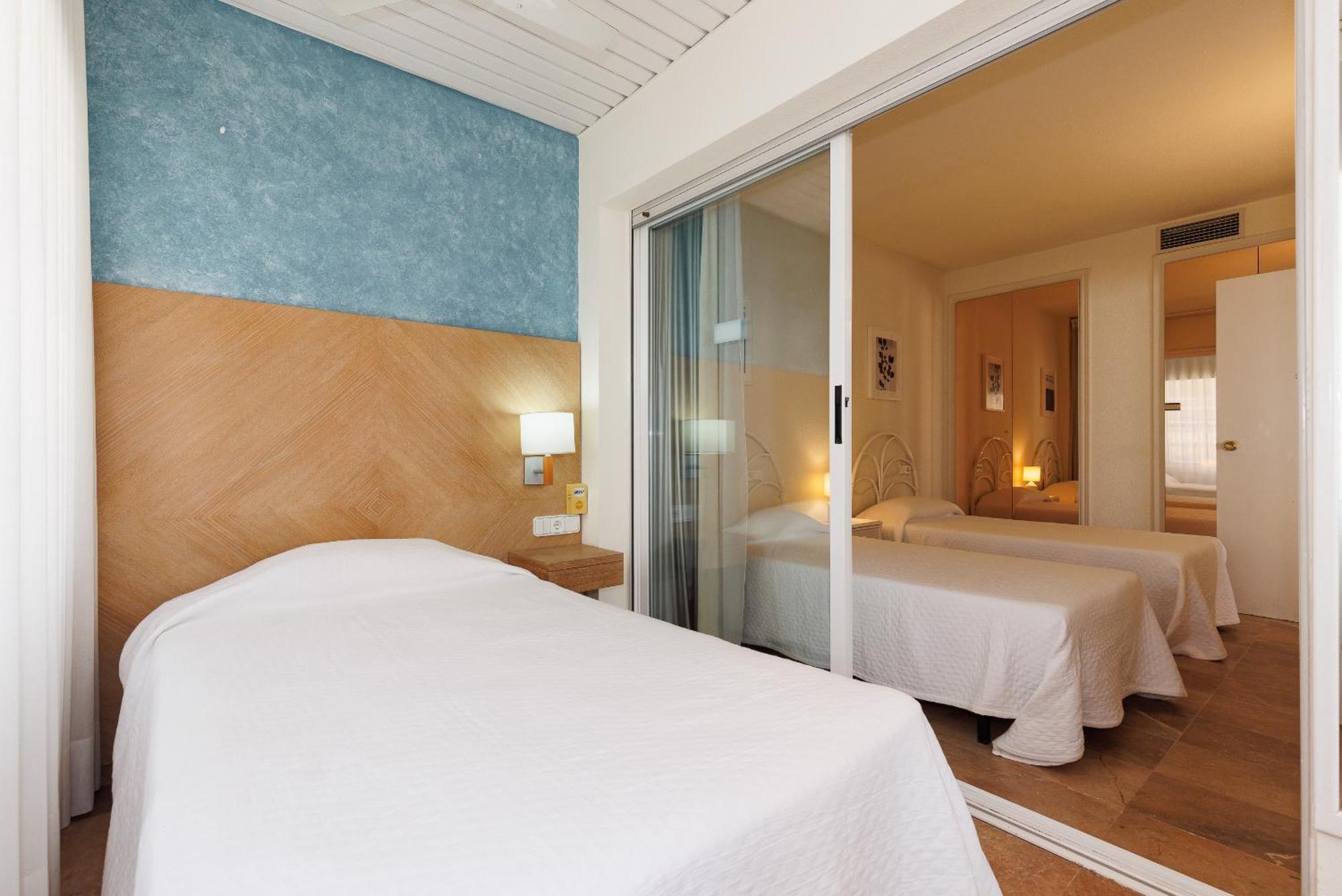 Uhc Center Apartments Salou Habitación foto
