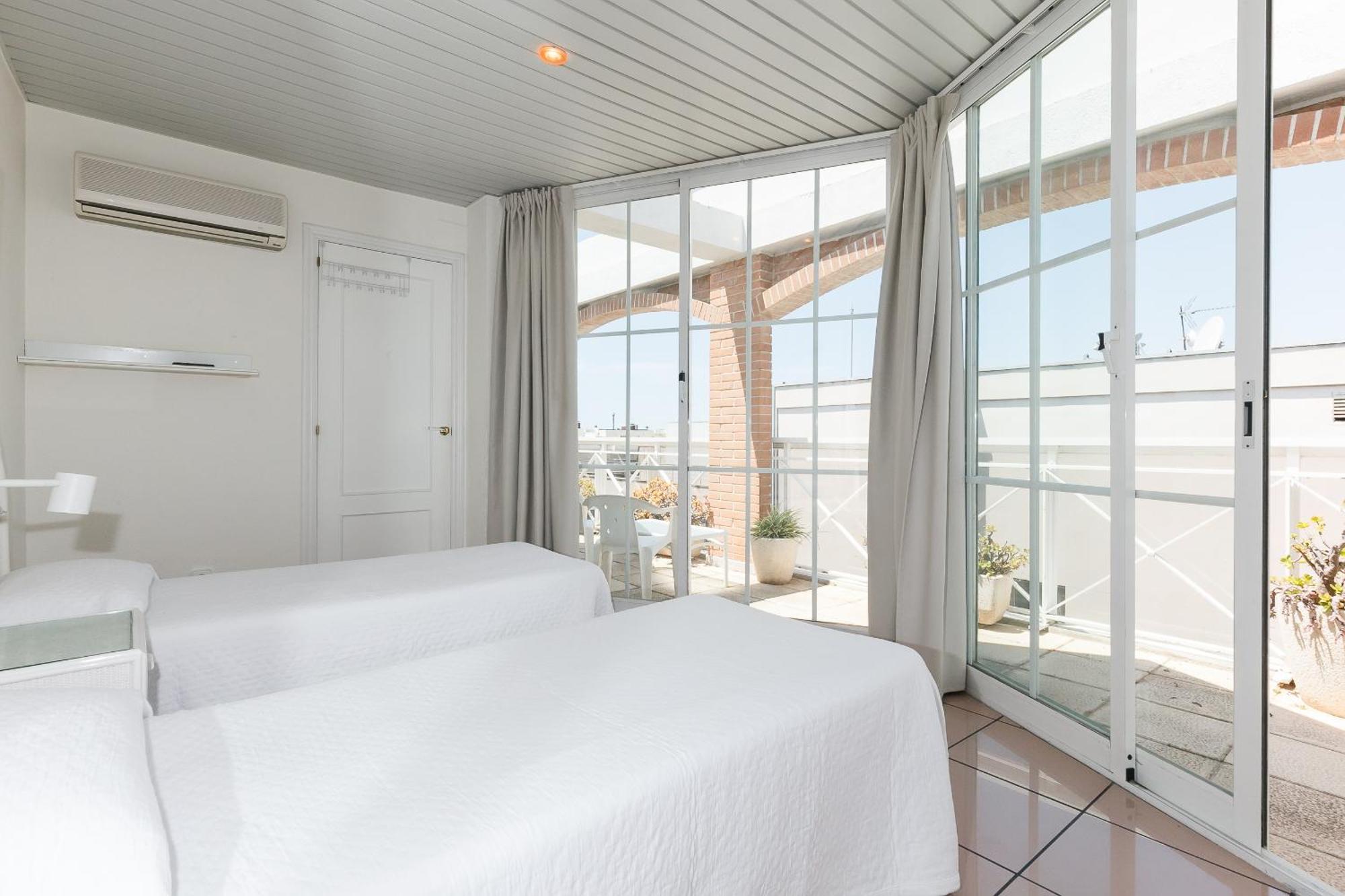 Uhc Center Apartments Salou Habitación foto